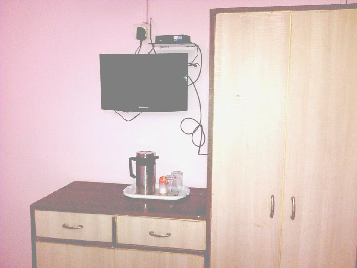 Hotel Mega Palace Patna  Exteriör bild