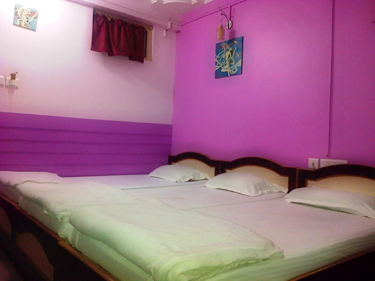 Hotel Mega Palace Patna  Exteriör bild