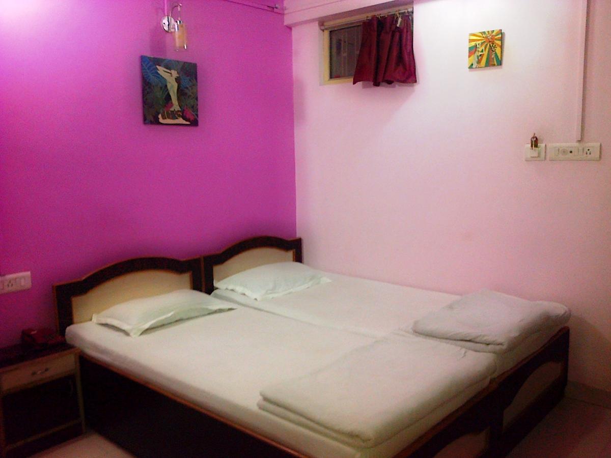 Hotel Mega Palace Patna  Exteriör bild