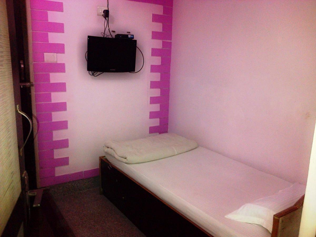 Hotel Mega Palace Patna  Exteriör bild