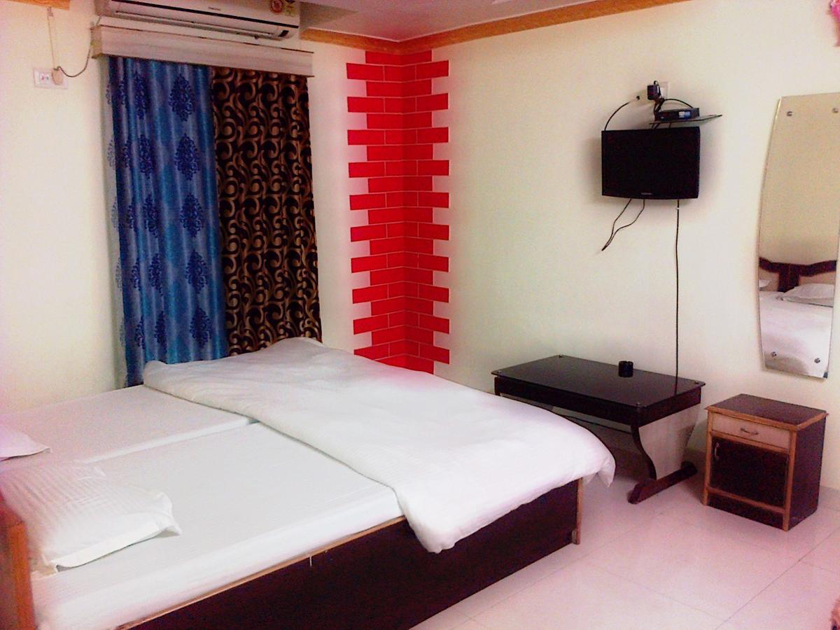 Hotel Mega Palace Patna  Exteriör bild